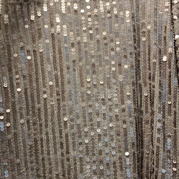 Vila Denmark - silver/gray sequin top - Picture 12 of 16